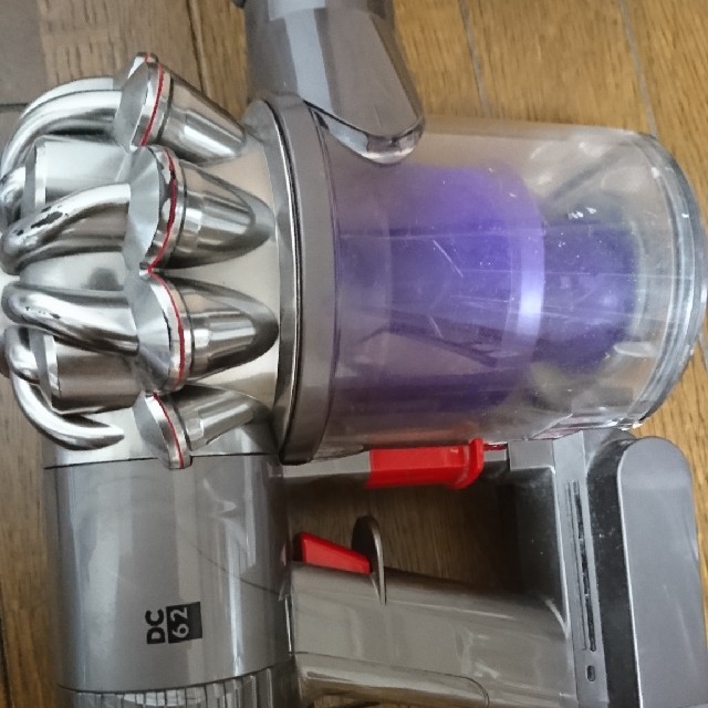 Dyson(ダイソン)のダイソン掃除機DC62 ジャンク スマホ/家電/カメラの生活家電(掃除機)の商品写真