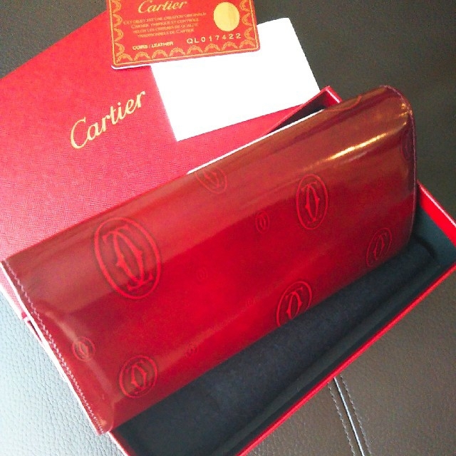 Cartier(カルティエ)の新品　　Cartier♡長財布ハッピーバースデー レディースのファッション小物(財布)の商品写真