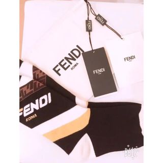 フェンディ(FENDI)のまいちゃん様専用FENDI靴下フェンディくつ下 新品未使用タグ付き正規品(ソックス)