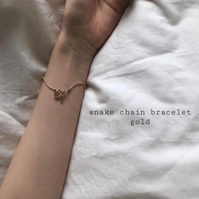 Ameri VINTAGE(アメリヴィンテージ)の再入荷 snake chain bracelet gold レディースのアクセサリー(ブレスレット/バングル)の商品写真