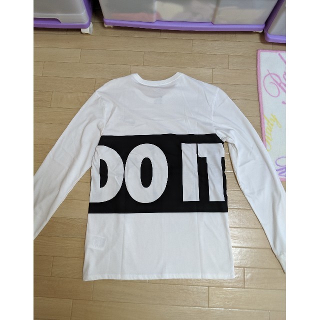 NIKE(ナイキ)のナイキNIKE 前後でかロゴ ロングスリーブT✨JUST DO ITロンT 白M メンズのトップス(Tシャツ/カットソー(七分/長袖))の商品写真