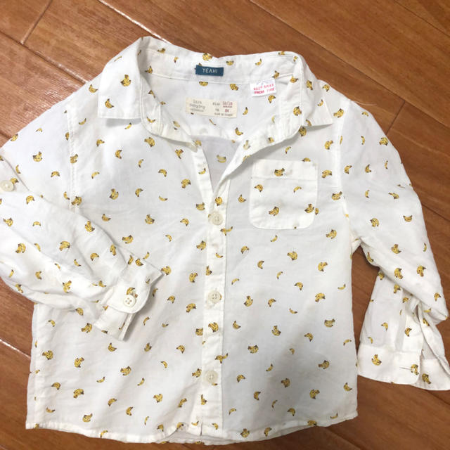 ZARA KIDS(ザラキッズ)のZARA baby♡バナナ柄シャツ キッズ/ベビー/マタニティのベビー服(~85cm)(シャツ/カットソー)の商品写真