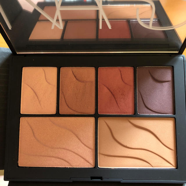 NARS(ナーズ)のNARS ホットナイツ フェースパレット コスメ/美容のベースメイク/化粧品(フェイスカラー)の商品写真