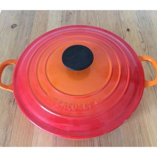 ルクルーゼ(LE CREUSET)の【美品・最終値下げ】ル・クルーゼ/ココットロンド/24cm/オレンジ/フランス製(鍋/フライパン)