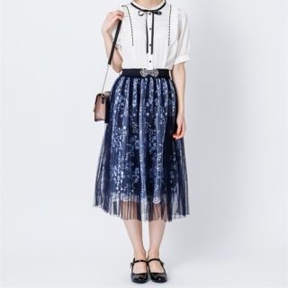 アクシーズファム(axes femme)のお纏め専用♪❮新品未使用♪❯axes femme刺繍チュールレイヤードスカート♪(ひざ丈スカート)