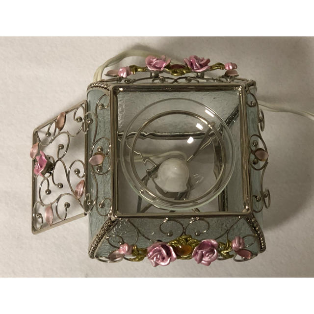 【 美品 】薔薇装飾  ガラス製  アロマランプ&テーブルランプ 1