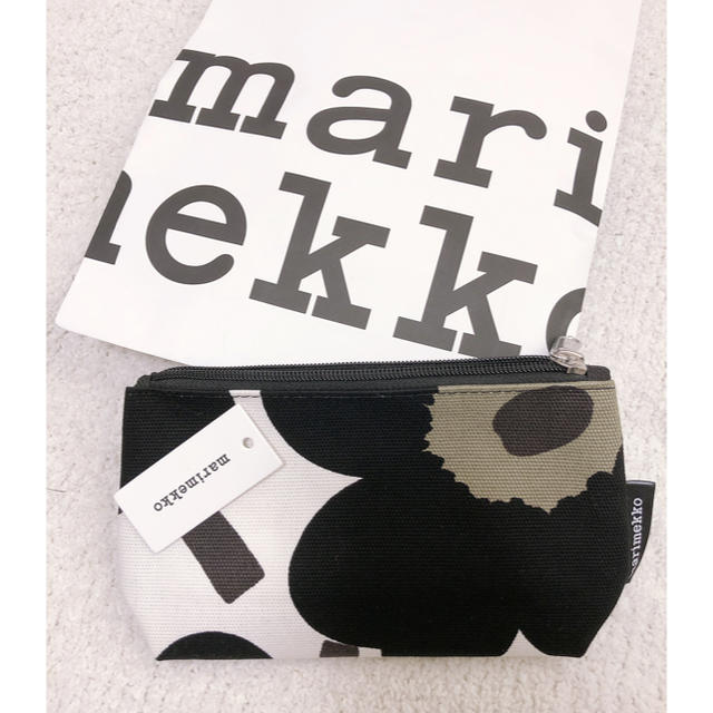 marimekko(マリメッコ)のマリメッコ  ウニッコ ポーチ レディースのファッション小物(ポーチ)の商品写真
