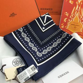 エルメス(Hermes)の【即発可】HERMES エルメス バンダナ カレ 70 ネイビー(バンダナ/スカーフ)