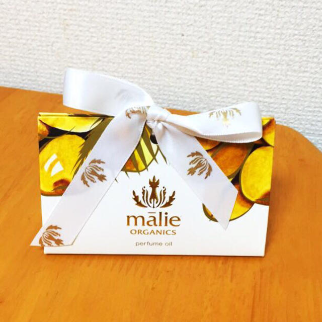 Malie Organics(マリエオーガニクス)のマリエオーガニクス♡ロールオンパフゥーム コスメ/美容の香水(香水(女性用))の商品写真