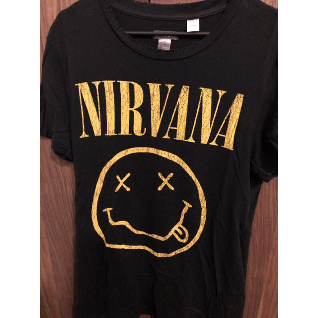 H&M(エイチアンドエム)の値下げしました‼︎【H&M】 NIRVANA Tシャツ Mサイズ メンズのトップス(Tシャツ/カットソー(半袖/袖なし))の商品写真