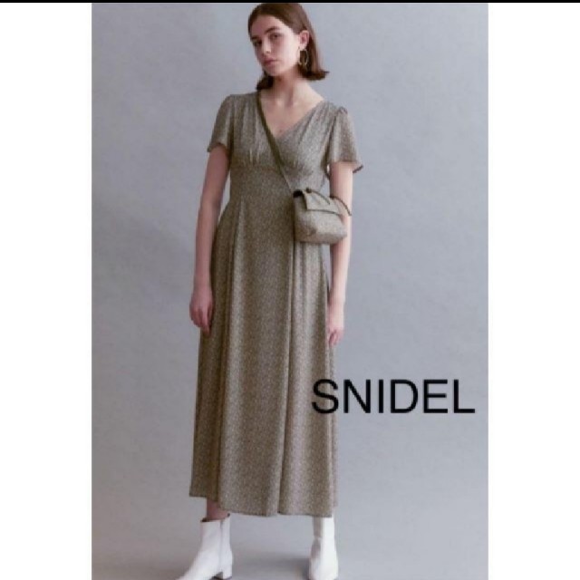 SNIDEL - 未使用タグ付き♡SNIDEL♡リバティプリントフラワー ...