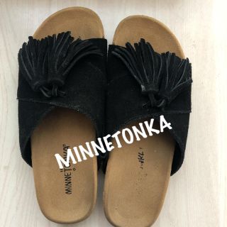 ミネトンカ(Minnetonka)のMINNETONKA ミネトンカ タッセル フラットサンダル (サンダル)