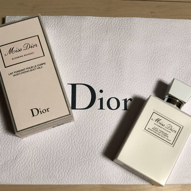 Christian Dior(クリスチャンディオール)のDior 💕 ブルーミングブーケ ボディ用乳液 コスメ/美容のボディケア(ボディクリーム)の商品写真