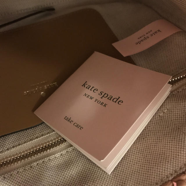 kate spade new york(ケイトスペードニューヨーク)の【新品未使用保存袋付き】ケイトスペード かごバッグ 2019年モデル レディースのバッグ(かごバッグ/ストローバッグ)の商品写真