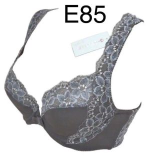 【E85　チャコールグレー】背筋すっきりブラジャー　美姿勢サポート！　背中クロス(ブラ)