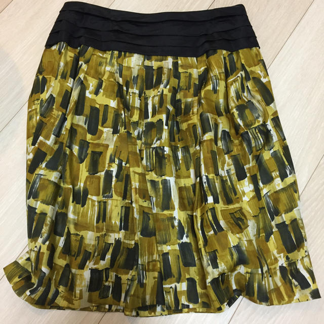 TOMORROWLAND(トゥモローランド)のtomorrowland  BALLSEY レディースのスカート(ひざ丈スカート)の商品写真
