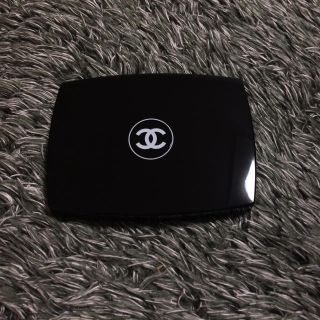 シャネル(CHANEL)のCHANEL ヴィタルミエール ドゥスールコンパクト 30 ベージュ(ファンデーション)