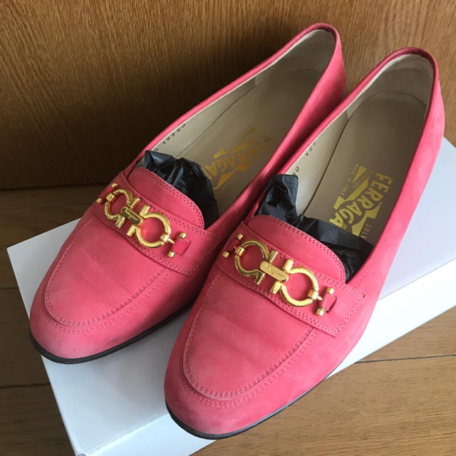 Salvatore Ferragamo(サルヴァトーレフェラガモ)のフェラガモ ローファー  レディースの靴/シューズ(ローファー/革靴)の商品写真