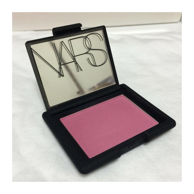 NARS(ナーズ)のNARSブラッシュピンクチーク コスメ/美容のベースメイク/化粧品(チーク)の商品写真