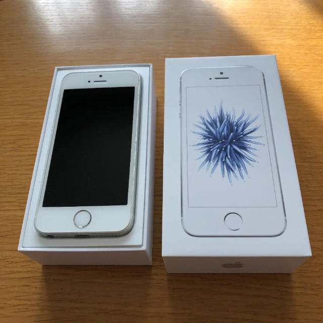 iPhone SE Silver 16 GB SIMフリー★美品スマートフォン本体