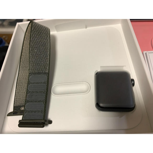 Apple Watch(アップルウォッチ)のapple watch series3 38mm GPS+セルラー　新品 メンズの時計(腕時計(デジタル))の商品写真