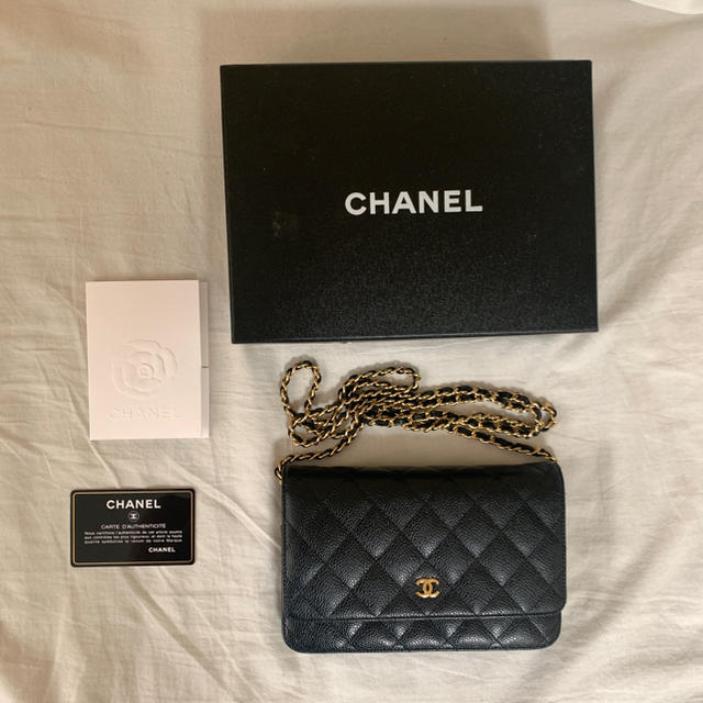 財布 CHANEL チェーンウォレット キャビアスキン
