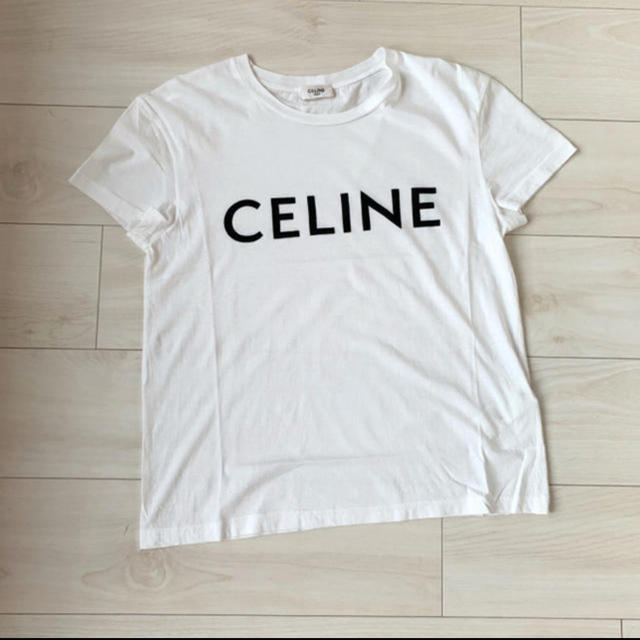 トップスTシャツ セリーヌ CELINE ロゴ  トップス 今期 2019 2019年