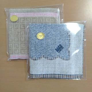 ダックス(DAKS)の【最終日値下げ】新品未使用☆ダックス＆ジバンシィ＊ハンドタオル２枚セット(タオル/バス用品)