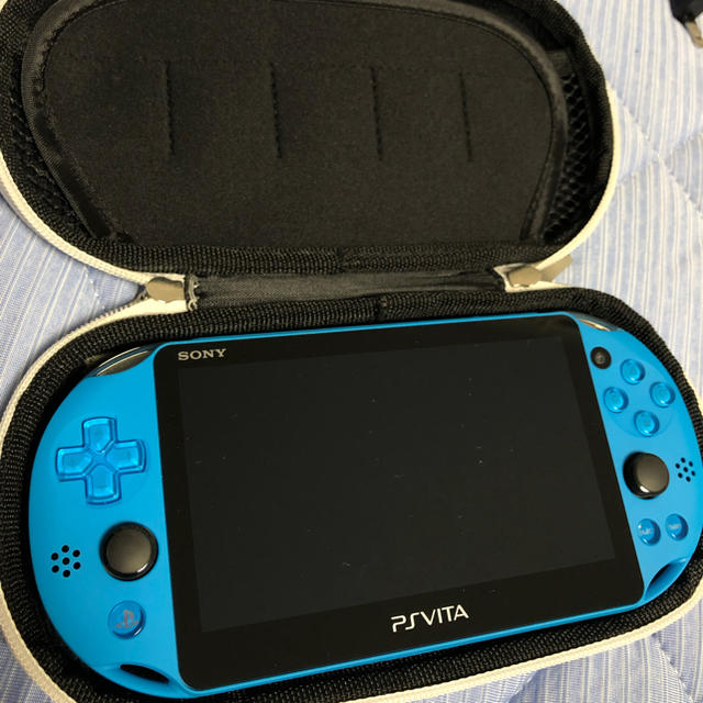 PlayStation Vita(プレイステーションヴィータ)のPlaystation vita 青色 エンタメ/ホビーのゲームソフト/ゲーム機本体(家庭用ゲーム機本体)の商品写真