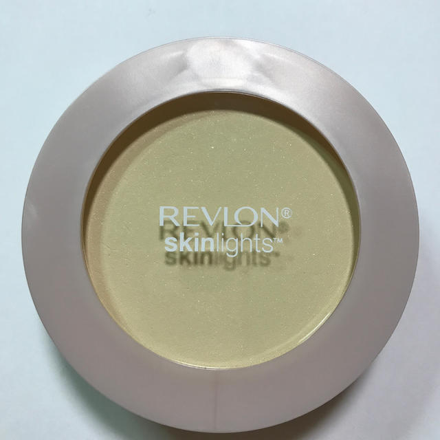 REVLON(レブロン)のレブロン スキンライト プレストパウダー 106 citrine 限定色 コスメ/美容のベースメイク/化粧品(フェイスパウダー)の商品写真