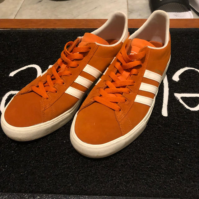 adidas(アディダス)のadidas campus オレンジ メンズの靴/シューズ(スニーカー)の商品写真