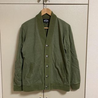 ビームス(BEAMS)の【美品】BEAMS コンチョボタンカーディガン（カーキ）(カーディガン)