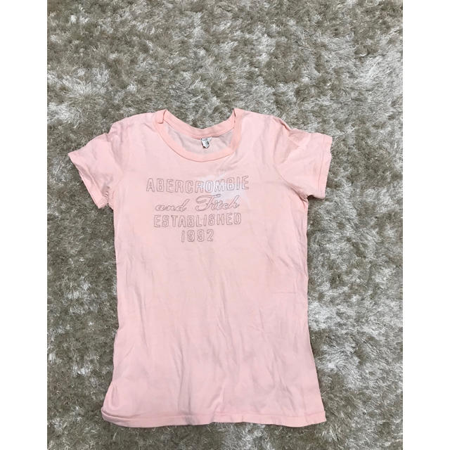 Abercrombie&Fitch(アバクロンビーアンドフィッチ)のAbercrombie Tシャツ レディースのトップス(Tシャツ(半袖/袖なし))の商品写真