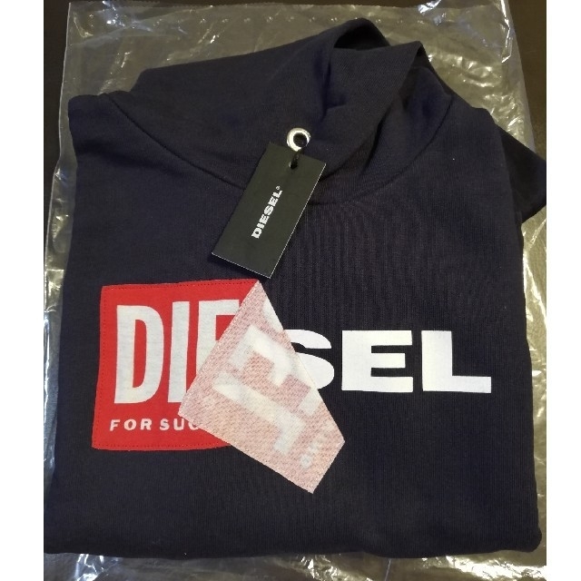 DIESEL(ディーゼル)の新品★DIESEL　ロゴパーカー　ネイビー　新品　6Y 120cm キッズ/ベビー/マタニティのキッズ服男の子用(90cm~)(Tシャツ/カットソー)の商品写真