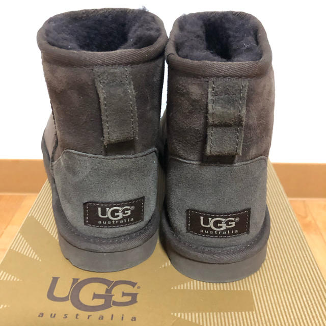 UGG CLASSIC MINI チョコレート