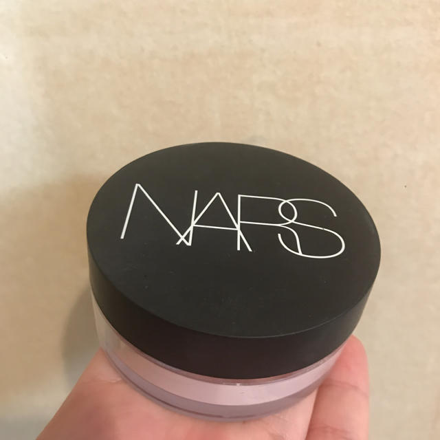 NARS(ナーズ)のNARS ライトリフレクティングセッティングパウダー コスメ/美容のベースメイク/化粧品(フェイスパウダー)の商品写真