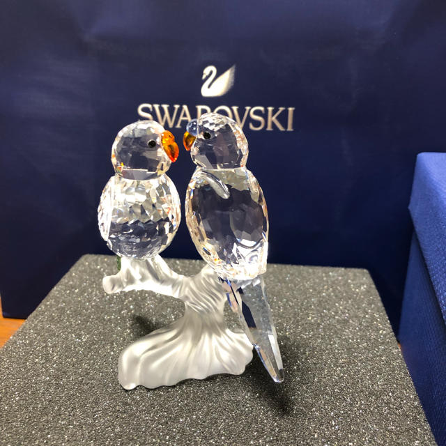 SWAROVSKI(スワロフスキー)のスワロフスキー    セキセイインコ  つがい  置物 エンタメ/ホビーの美術品/アンティーク(ガラス)の商品写真