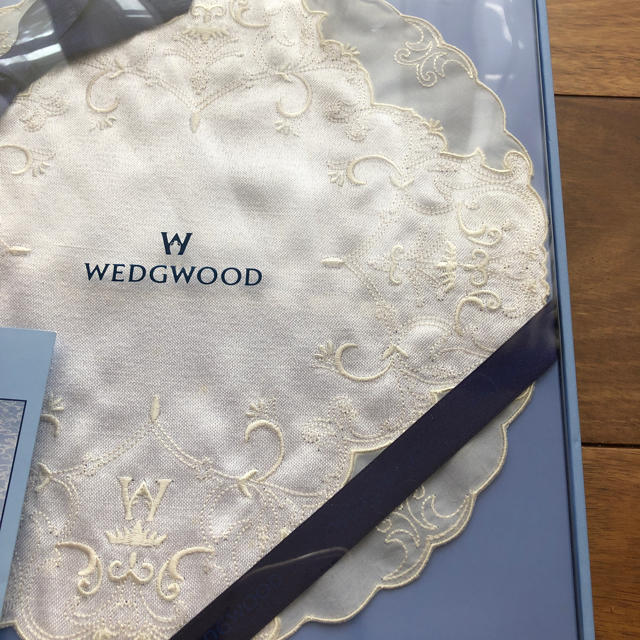 WEDGWOOD(ウェッジウッド)のウェッジウッド   ドイリー 24㎝ 円形 インテリア/住まい/日用品のキッチン/食器(テーブル用品)の商品写真