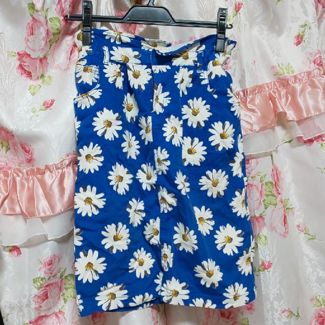 WEGO(ウィゴー)の花柄スカート レディースのスカート(ひざ丈スカート)の商品写真