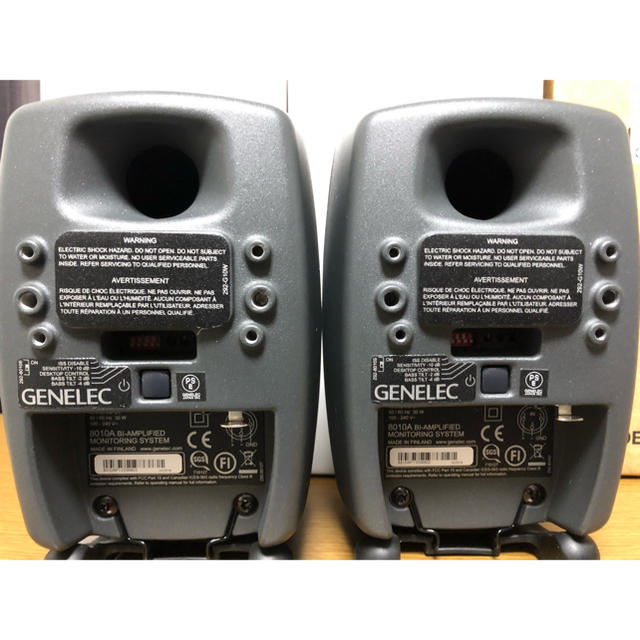 500円ショップ様専用】GENELEC 8010A 1ペア シリアル連番 500円ショップ様専用】GENELEC 8010A 1ペア シリアル連番