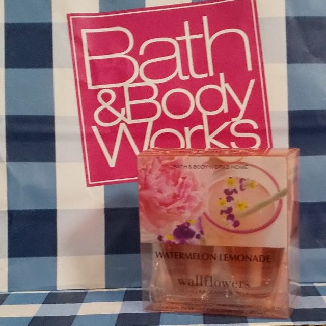 Bath & Body Works(バスアンドボディーワークス)の☆は☆な☆様専用 バスアンドボディワークス ウォールフラワー リフィル コスメ/美容のリラクゼーション(アロマオイル)の商品写真