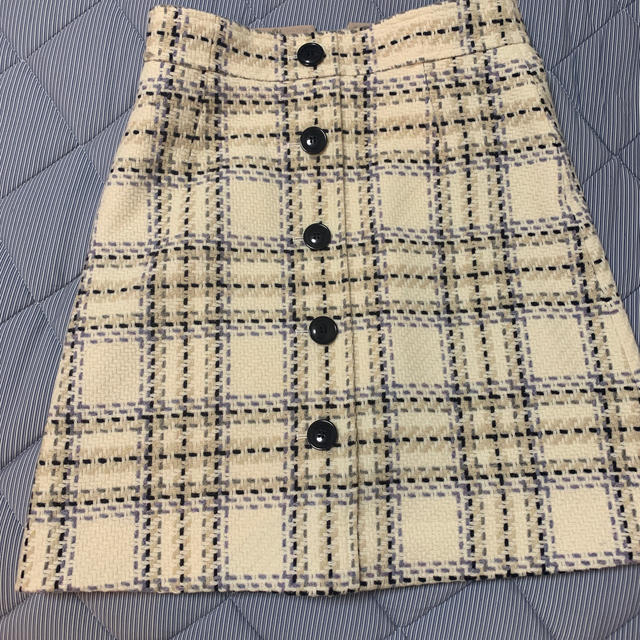 Apuweiser-riche(アプワイザーリッシェ)のアプワイザーリッシェ 2way 台形スカート リバーシブル レディースのスカート(ミニスカート)の商品写真