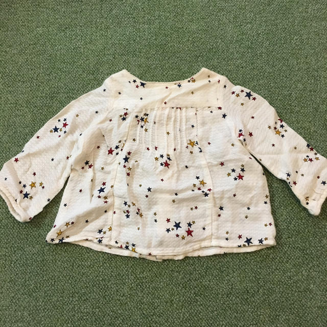 ZARA KIDS(ザラキッズ)のザラ 星柄トップス 74cm キッズ/ベビー/マタニティのベビー服(~85cm)(シャツ/カットソー)の商品写真