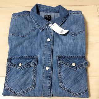 ギャップ(GAP)のGAP デニムシャツ 新品(シャツ/ブラウス(長袖/七分))