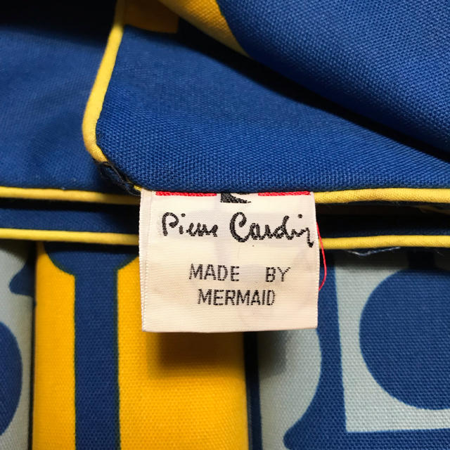 pierre cardin(ピエールカルダン)の新品未使用 ピエール・カルダン 座布団カバー ５枚セット インテリア/住まい/日用品のインテリア小物(クッションカバー)の商品写真