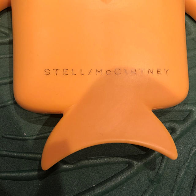 Stella McCartney(ステラマッカートニー)のstella mccartney  スマホケース スマホ/家電/カメラのスマホアクセサリー(iPhoneケース)の商品写真