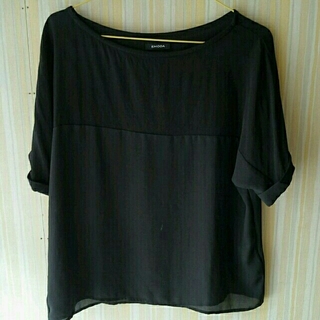 エモダ(EMODA)のEMODA黒トップス(Tシャツ(半袖/袖なし))