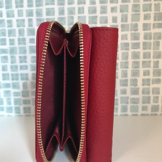 【本革❗️】三つ折りラウンドファスナーミニ財布　ワインレッド レディースのファッション小物(財布)の商品写真