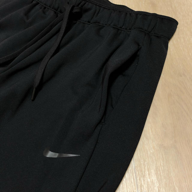 NIKE(ナイキ)のM ナイキパンツ レディース 長ずぼん 裏起毛ロングパンツ 裏ボア 裏起毛 レディースのパンツ(カジュアルパンツ)の商品写真