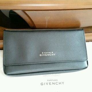 ジバンシィ(GIVENCHY)のGIVENCHYクラッチバック(クラッチバッグ)